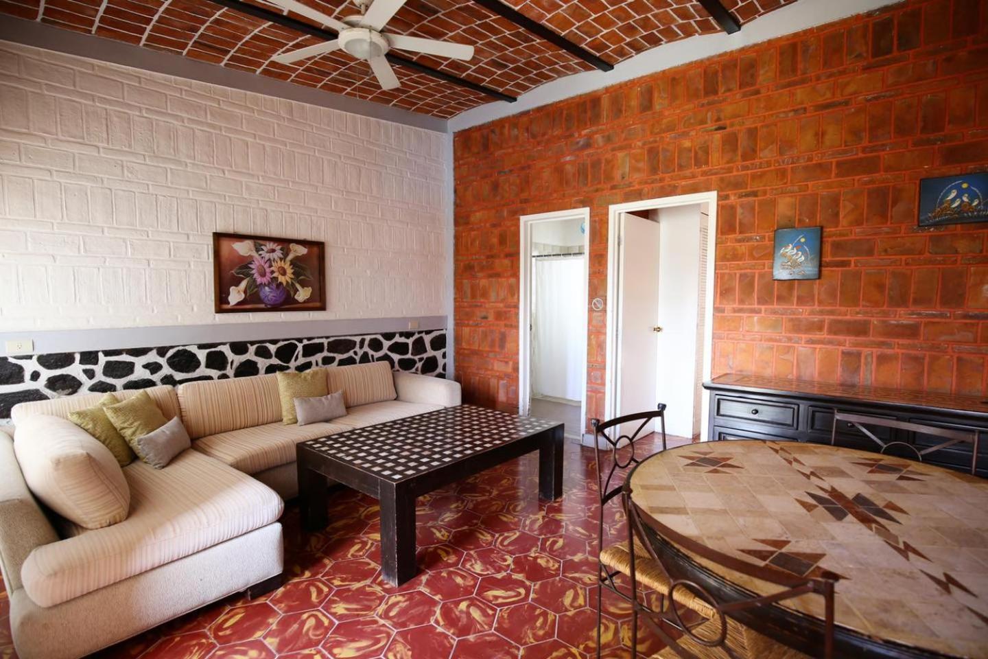 Mama Chuy Hotel & Villas San Juan Cosala Exterior photo